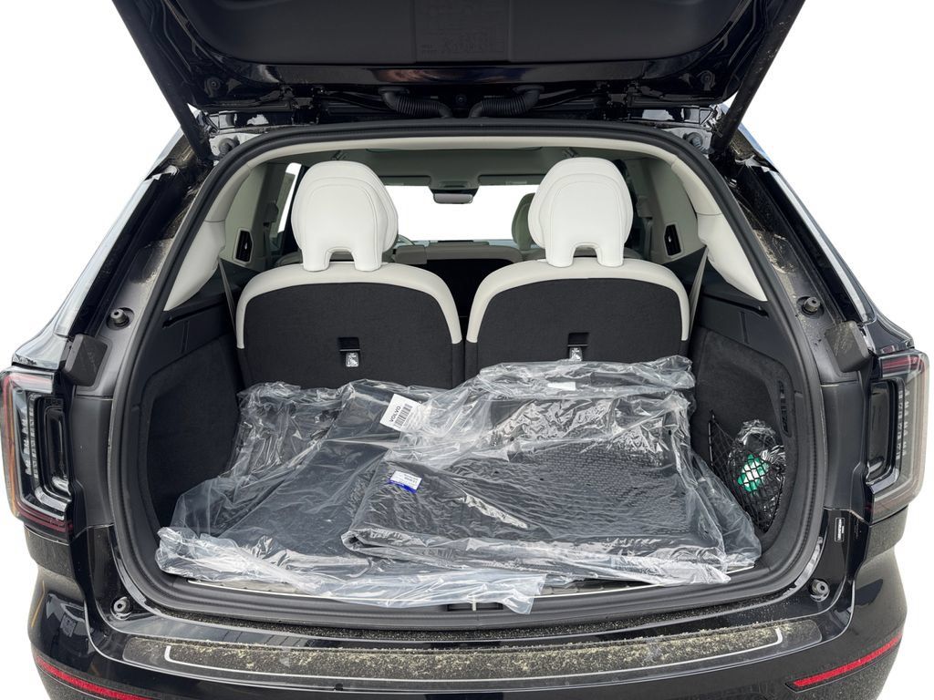 New 2026 Volvo EX90 Plus AWD/4WD image 6