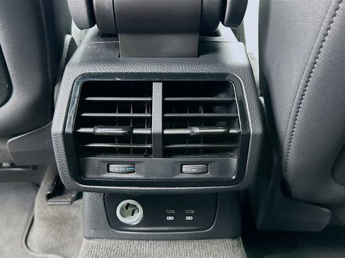 Used 2022 Audi Q3 2.0T Premium w/ Convenience Package image 17