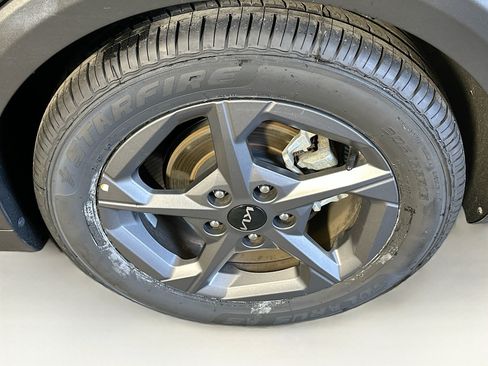 Used 2025 Kia K4 FWD image 11