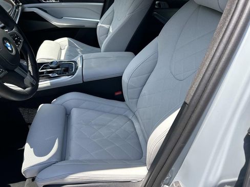 Used 2024 BMW X5 sDrive40i w/ Executive Package RWD image 17