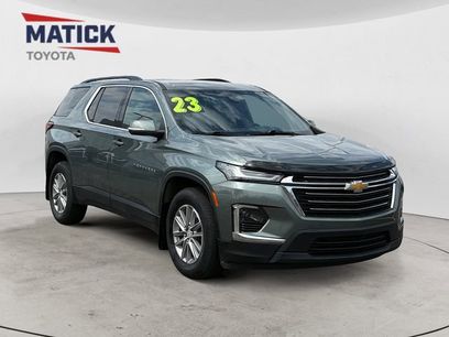 Used 2023 Chevrolet Traverse LT