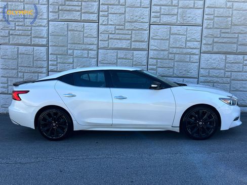 Used 2016 Nissan Maxima SR FWD image 8