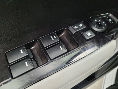 Used 2014 Kia Sorento SX w/ 3rd Row Package AWD/4WD image 27