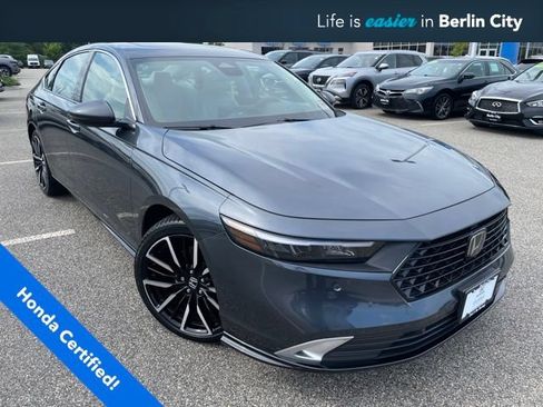 Certified 2023 Honda Accord Touring image 1