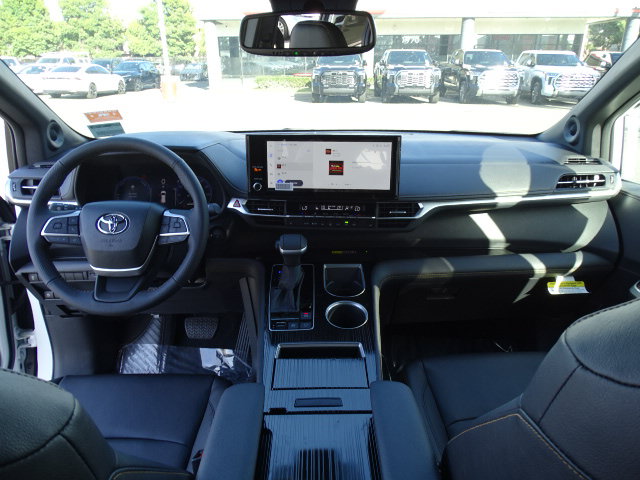 New 2026 Toyota Sienna XLE Woodland Edition AWD/4WD image 15