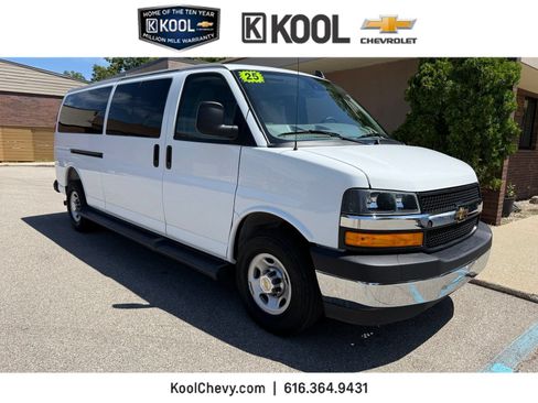 Used 2025 Chevrolet Express 3500 LT w/ LT Preferred Equipment Group RWD image 1