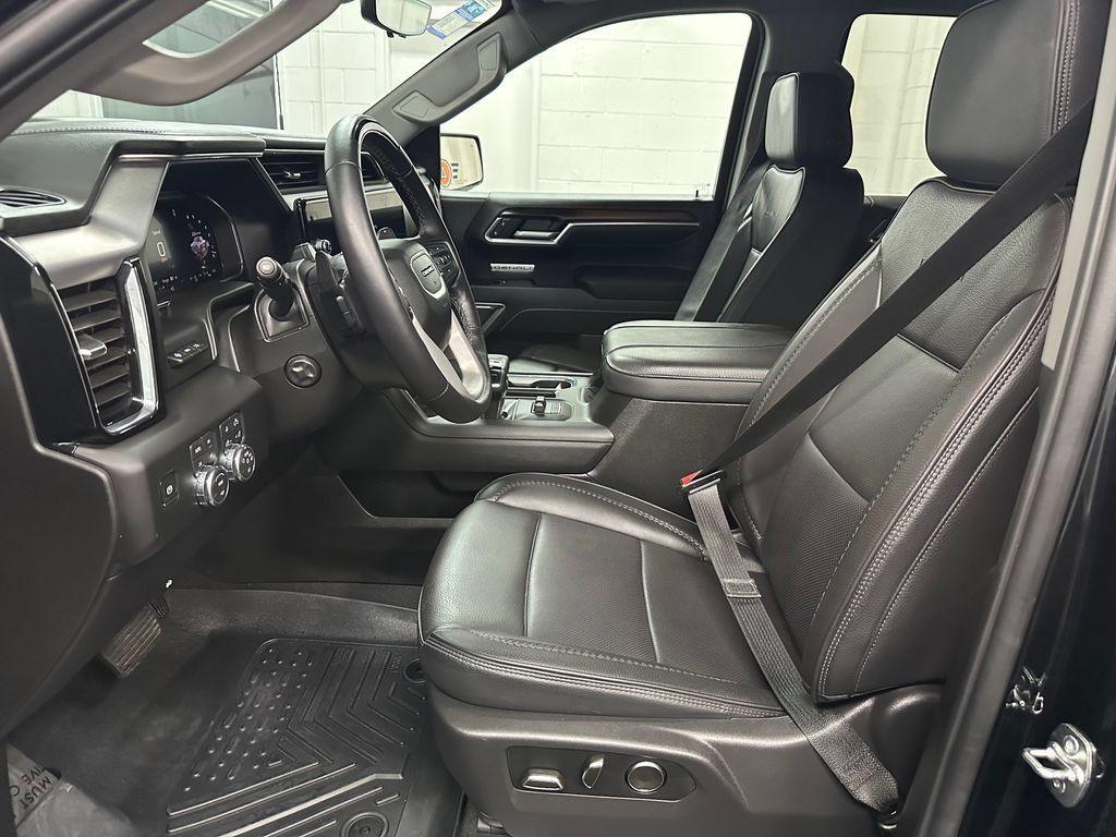 Used 2026 GMC Sierra 1500 Denali w/ Technology Package AWD/4WD image 17