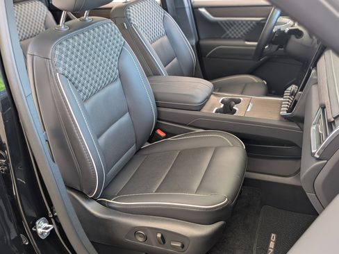 Used 2024 GMC Acadia Denali w/ Super Cruise Package image 24