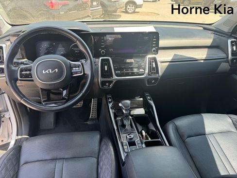 Used 2022 Kia Sorento SX Prestige AWD/4WD image 14