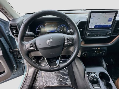 Used 2022 Ford Bronco Sport Outer Banks w/ Tech Package AWD/4WD image 11