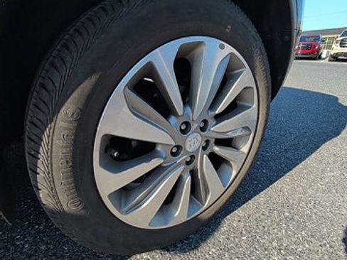 Used 2020 Buick Encore Preferred FWD image 10