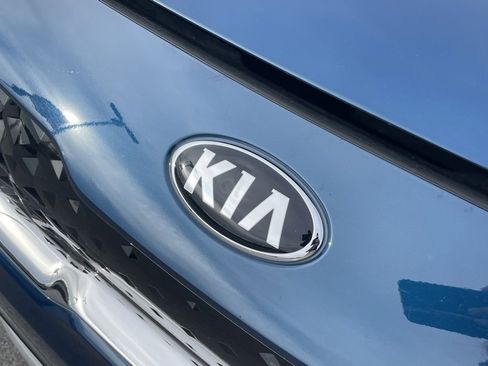 Used 2020 Kia Niro LXS image 30
