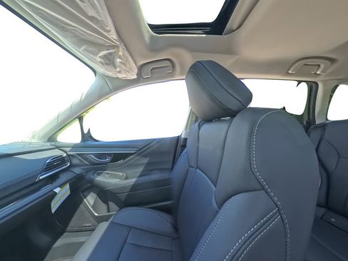 Certified 2025 Subaru Outback Limited image 29
