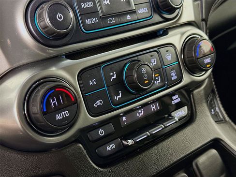 Used 2019 Chevrolet Tahoe LT AWD/4WD image 16