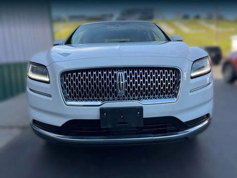 Used 2021 Lincoln Nautilus Reserve image 4