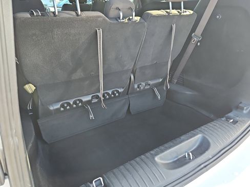 Used 2024 Chrysler Pacifica Touring image 19