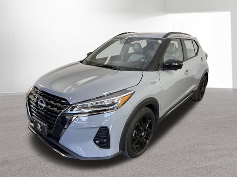 Used 2024 Nissan Kicks SR w/ SR Premium Package FWD image 24