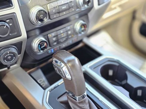 Used 2019 Ford F150 Lariat w/ Equipment Group 502A Luxury image 23