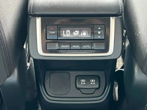 Used 2019 Subaru Ascent Premium AWD/4WD image 37