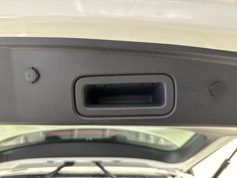 Certified 2023 Nissan Pathfinder SV image 37