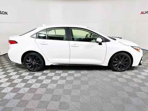 Used 2023 Toyota Corolla SE image 2