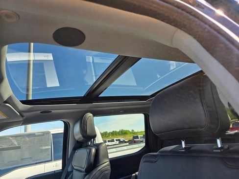 New 2025 Ford F350 Lariat w/ Lariat Ultimate Package image 11