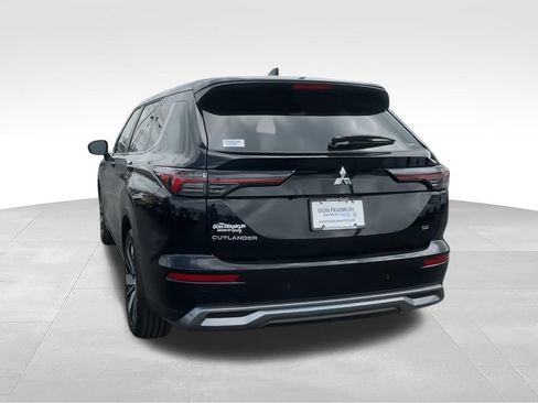 New 2026 Mitsubishi Outlander SE AWD/4WD image 7