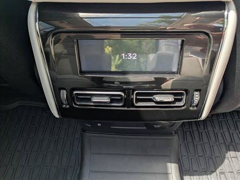 Used 2026 Lincoln Aviator Reserve AWD/4WD image 18