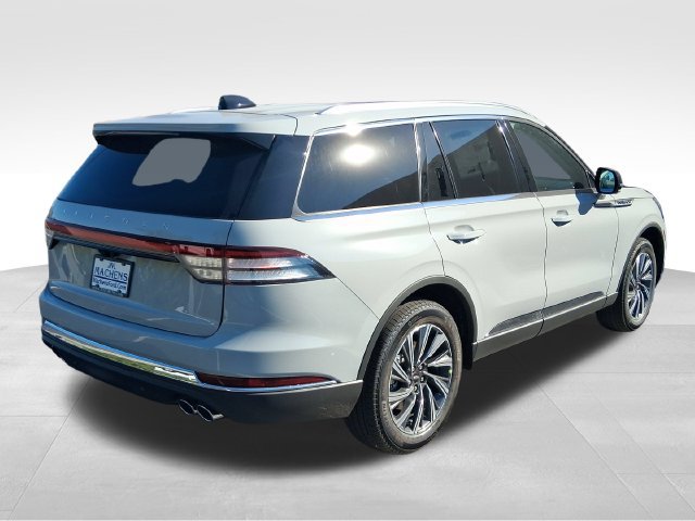 New 2027 Lincoln Aviator AWD image 10