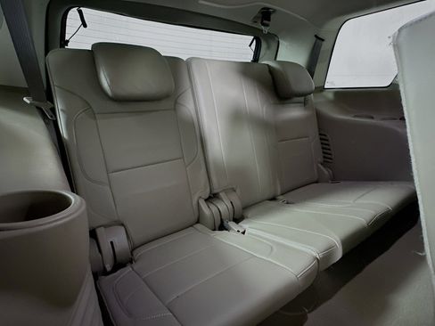 Used 2019 Chevrolet Tahoe LT w/ LT Signature Package image 27