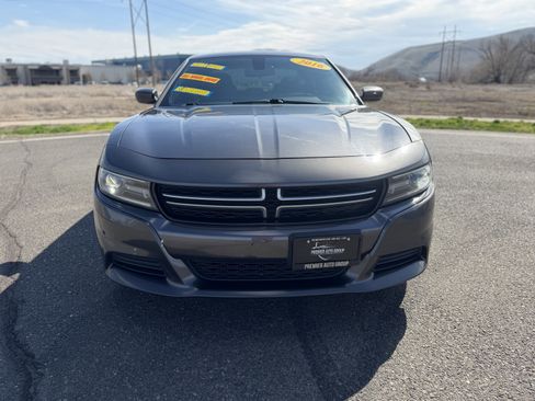 Used 2016 Dodge Charger SE w/ Popular Equipment Group image 2