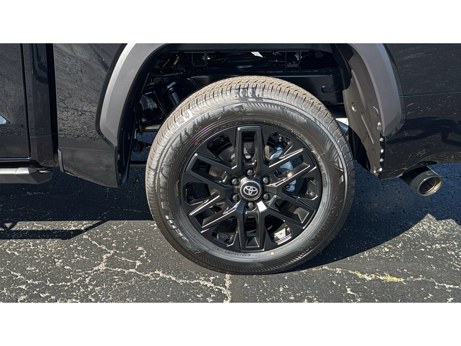 New 2026 Toyota Tundra Limited AWD/4WD image 11