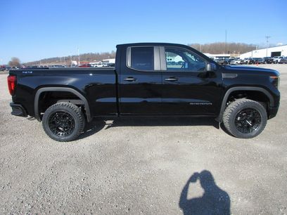 New 2026 GMC Sierra 1500 Pro w/ Pro Value Package