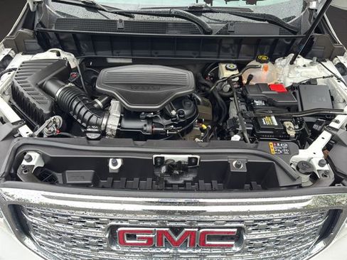 Used 2017 GMC Acadia Denali w/ Technology Package AWD/4WD image 27