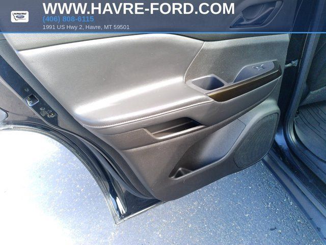 Used 2021 GMC Acadia AT4 w/ GMC Pro Grade Package AWD/4WD image 13