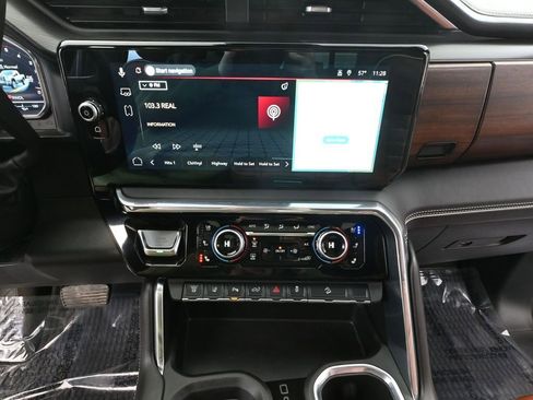 Used 2025 GMC Sierra 3500 Denali Ultimate image 39