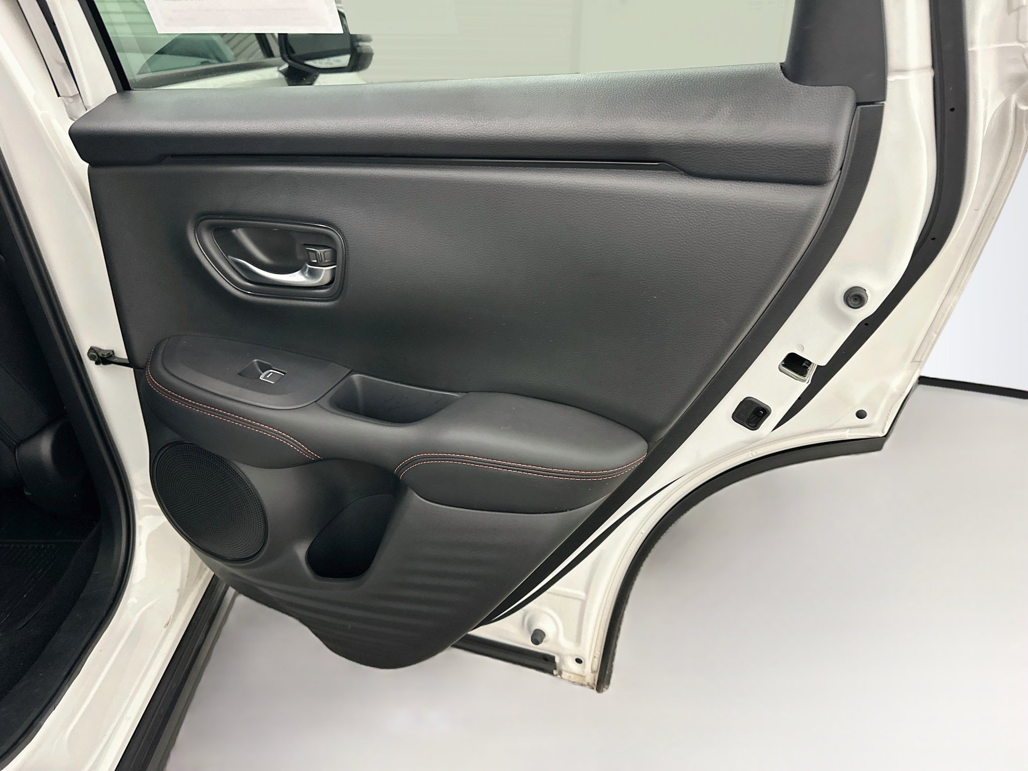 Used 2025 Honda HR-V Sport image 30