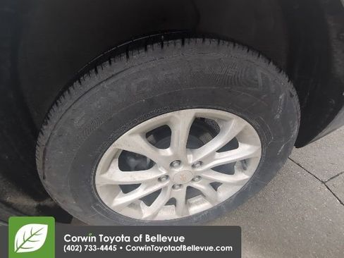 Used 2018 Chevrolet Equinox LT w/ Sun & Infotainment Package image 44