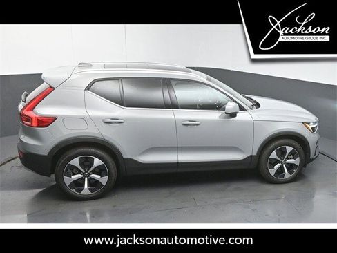 Certified 2025 Volvo XC40 B5 Core w/ Protection Package Premier image 49