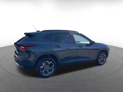 Used 2025 Chevrolet Trax LT image 15