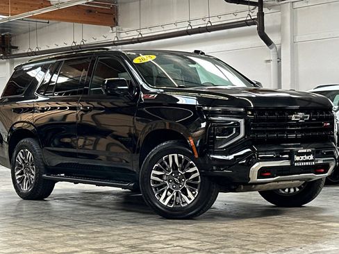 Used 2025 Chevrolet Tahoe Z71 AWD/4WD image 2