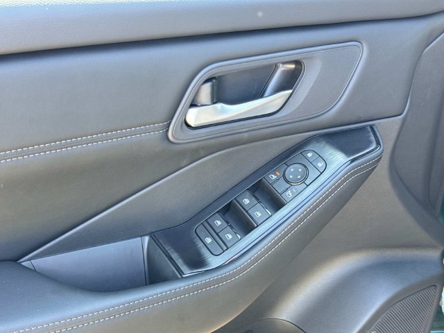 New 2026 Nissan Rogue Dark Armor AWD/4WD image 24