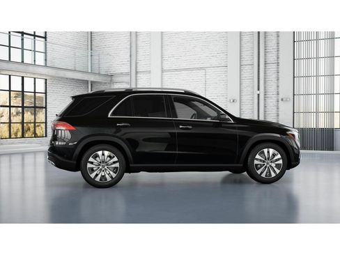 Certified 2025 Mercedes-Benz GLE 450 4MATIC image 17