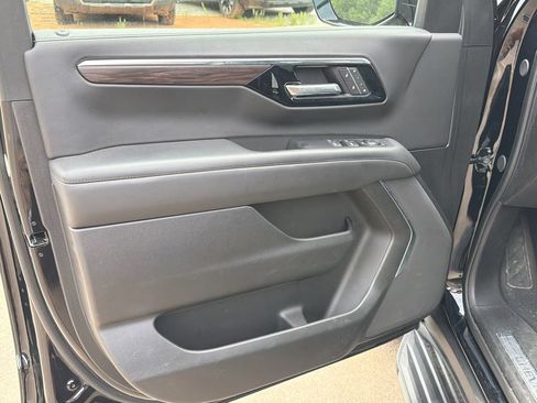 Used 2025 Chevrolet Tahoe LT AWD/4WD image 10