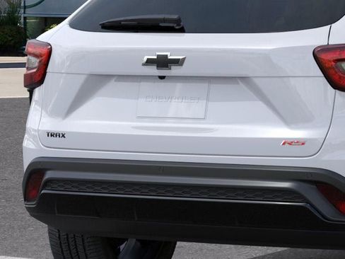 New 2025 Chevrolet Trax RS w/ Driver Confidence Package image 14