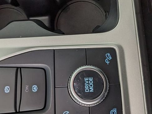 Certified 2024 Ford Explorer XLT w/ Equipment Group 202A AWD/4WD image 31