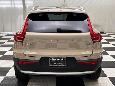 Used 2025 Volvo XC40 B5 Ultra AWD/4WD image 6