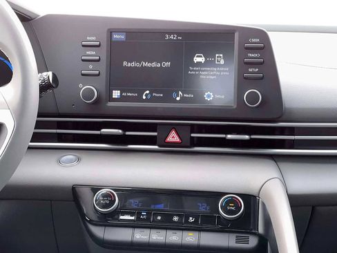 New 2026 Hyundai Elantra Sport FWD image 19