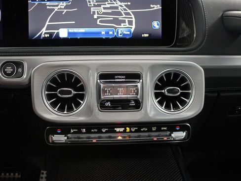 Used 2025 Mercedes-Benz G 63 AMG 4MATIC image 32