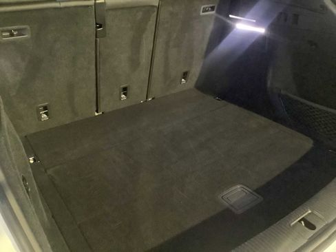 Used 2025 Audi Q5 2.0T Premium image 14